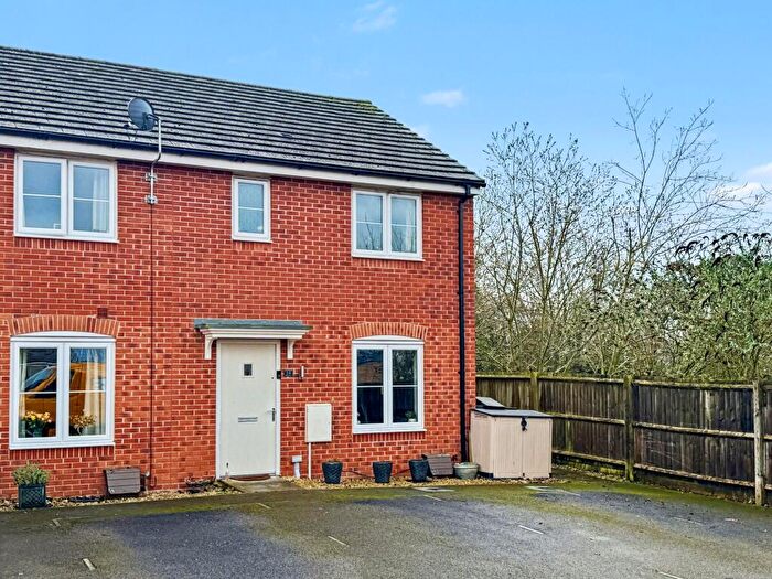 3 Bedroom End Of Terrace House For Sale In Ray Close, Purton, SN5