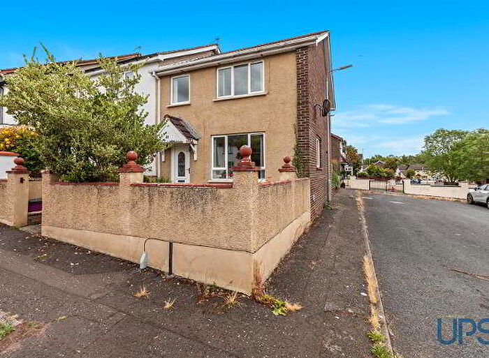 3 Bedroom End Of Terrace House For Sale In Broom Park, Belfast, BT17