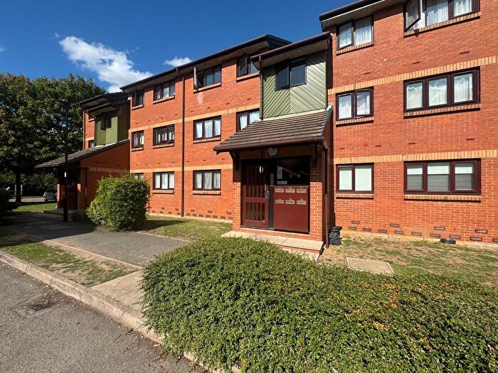 2 Bedroom Flat To Rent In Maltby Drive, Enfield, Area, EN1