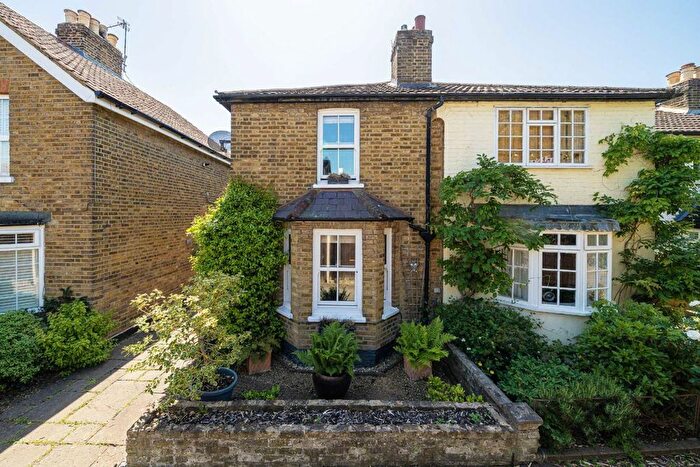 2 Bedroom Semi-Detached House For Sale In School Walk, Sunbury-On-Thames, TW16