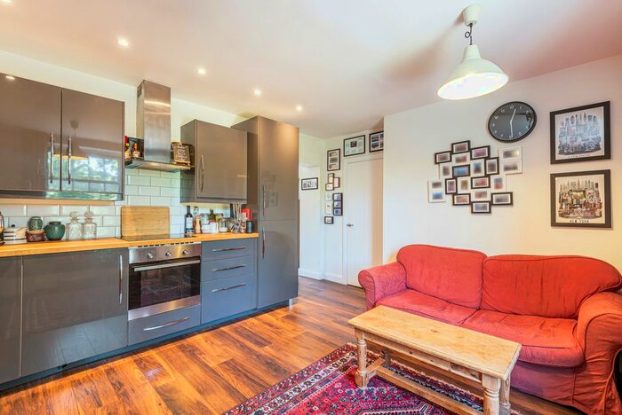 2 Bedroom Flat To Rent In Othello Close, London, SE11