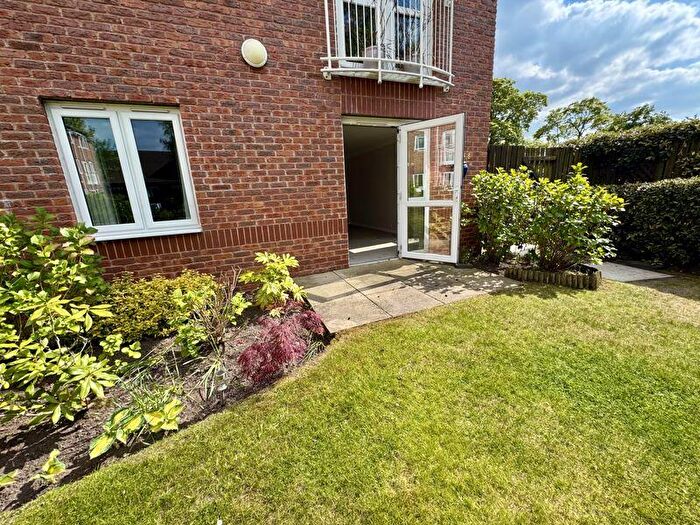1 Bedroom Retirement Property For Sale In Bernard Court Holmes Chapel, CW4