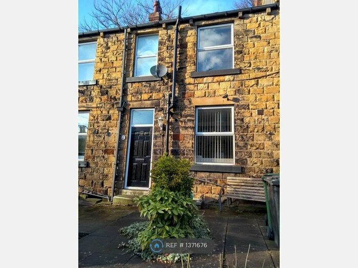 2 Bedroom Terraced House To Rent In St Mary's Square, Leeds, LS27