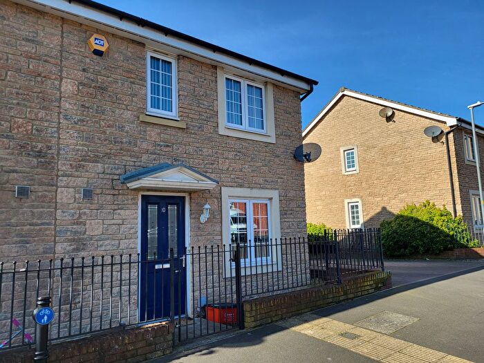 3 Bedroom Property To Rent In Bates Way, Swindon, SN2