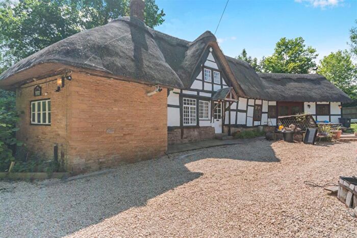 2 Bedroom Cottage For Sale In Bradfords Lane, Newent, GL18