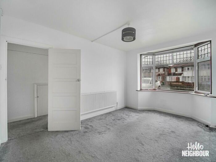 2 Bedroom Maisonette To Rent In Brampton Road, Bexleyheath, DA7