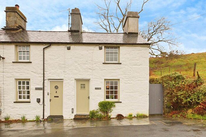 2 Bedroom Property For Sale In Manod, Blaenau Ffestiniog, Gwynedd, LL41