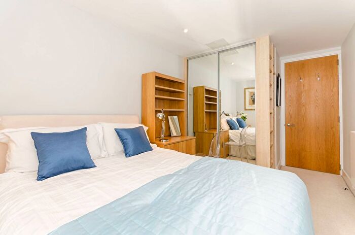 2 Bedroom Flat For Sale In Fulham Road, Chelsea, London, SW10