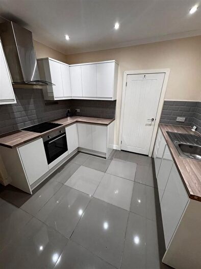 3 Bedroom Semi-Detached House To Rent In Ton Row Ton Pentre Pentre, Pentre, CF41