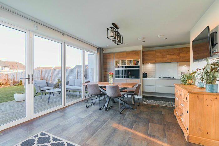 4 Bedroom Detached House For Sale In Shiel Hall Gardens, Rosewell, EH24