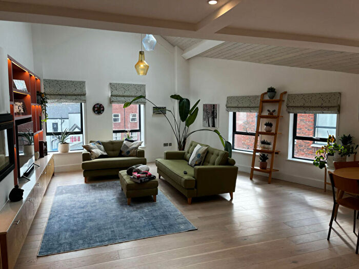 3 Bedroom Apartment To Rent In The Courtyard - New North Road, Rent Includes All Bills, Exeter, EX4