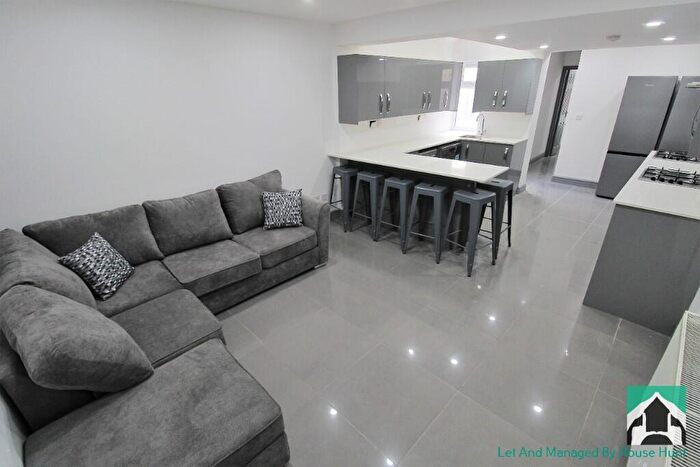 7 Bedroom Terraced House To Rent In Heeley Road, Birmingham, B29