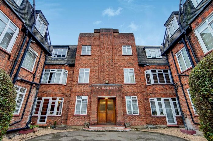 Studio To Rent In Hastings Road, London, W13