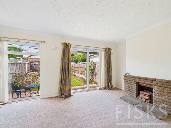 2 Bedroom Bungalow For Sale In Cedar Road, Benfleet, SS7