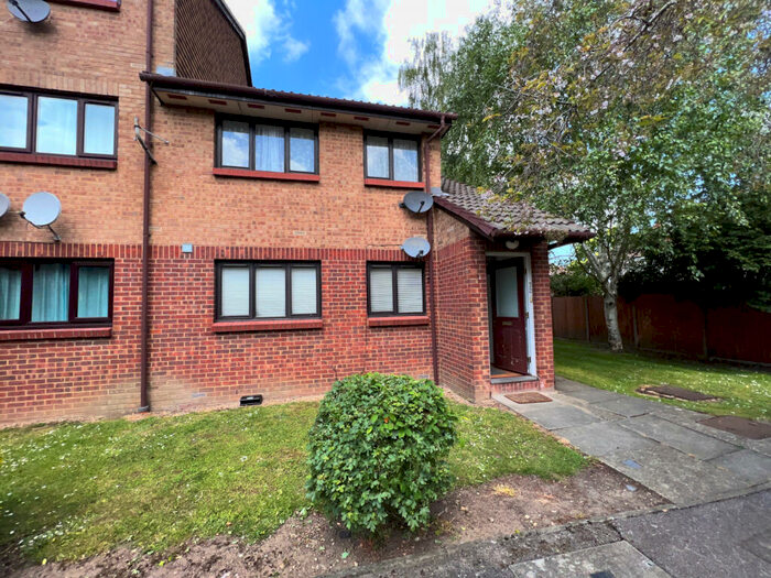 2 Bedroom Maisonette To Rent In Lister Court, Colindale, NW9