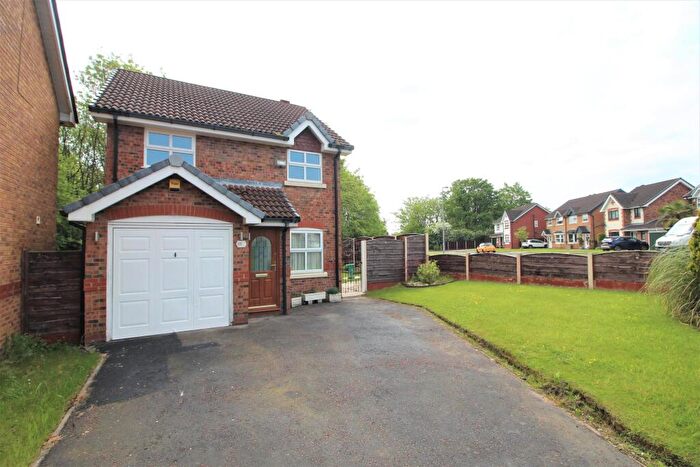 3 Bedroom Detached House To Rent In Haweswater Crescent, Bury, BL9