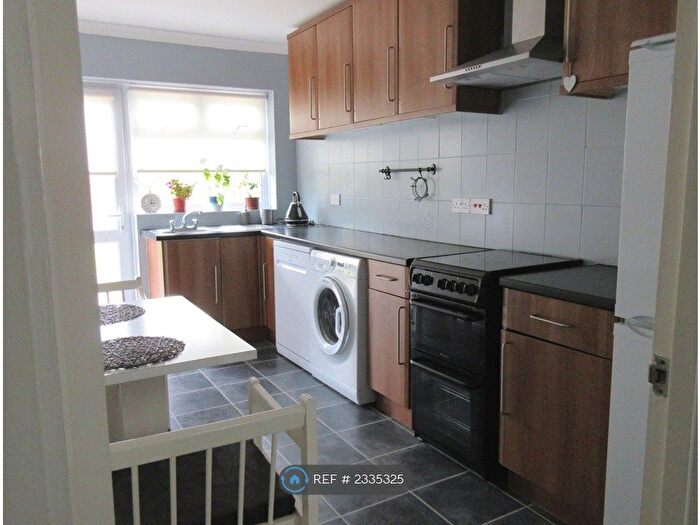 2 Bedroom Flat To Rent In Stone Place Road, Greenhithe, DA9