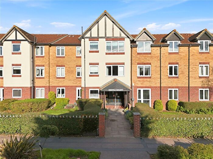 1 Bedroom Flat For Sale In Station Road, Southend-On-Sea, Essex, SS1