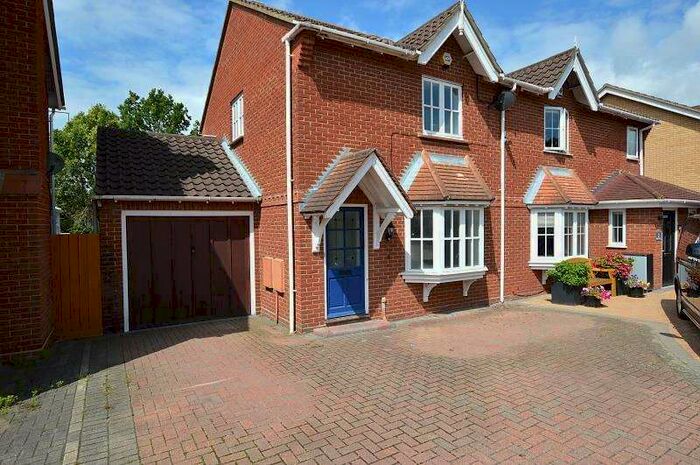 3 Bedroom Semi-Detached House To Rent In Burr Close, , Laindon Hills, , Basildon, SS16