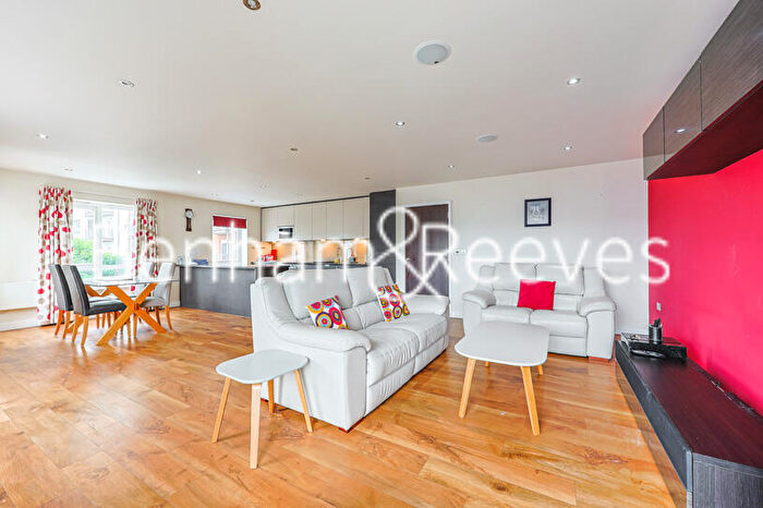 2 Bedroom Apartment To Rent In Heritage Avenue, Colindale, NW9