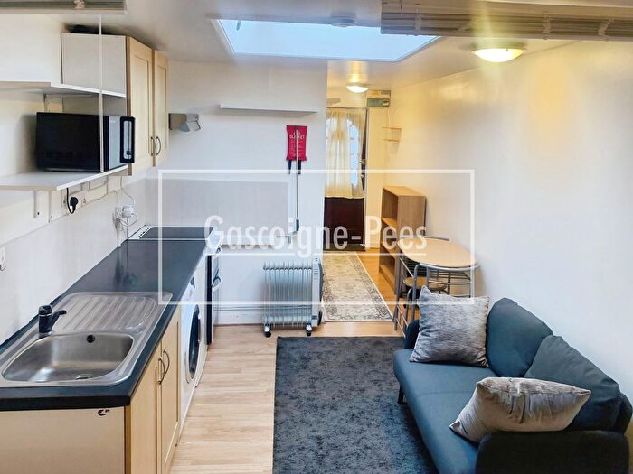 Studio To Rent In Gibbon Road, Kingston Upon Thames, KT2