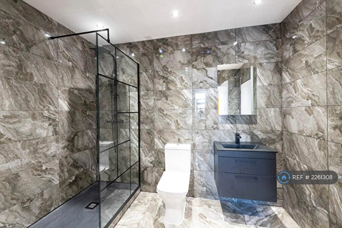 2 Bedroom Flat To Rent In Apsley Villas, Bristol, BS6