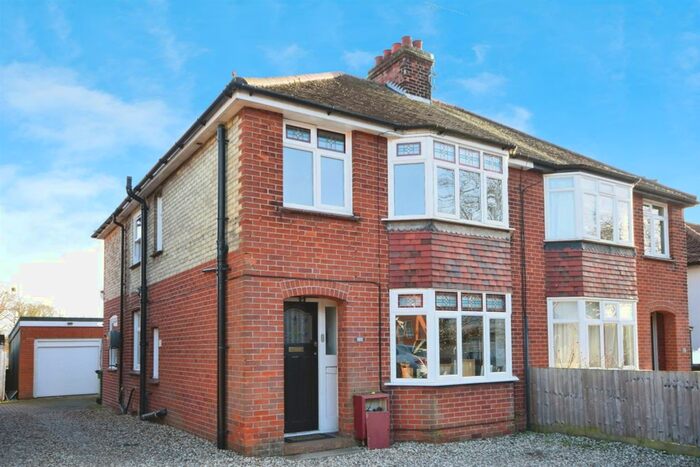 3 Bedroom Semi-Detached House For Sale In London Road, Kelvedon, Colchester, CO5