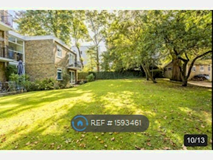 2 Bedroom Flat To Rent In Queens Court, London, SE5