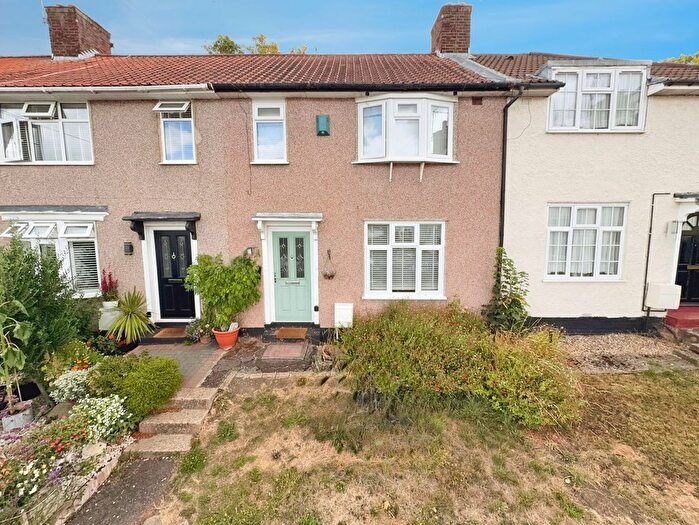 3 Bedroom Property For Sale In Littlefield Road, Edgware, HA8