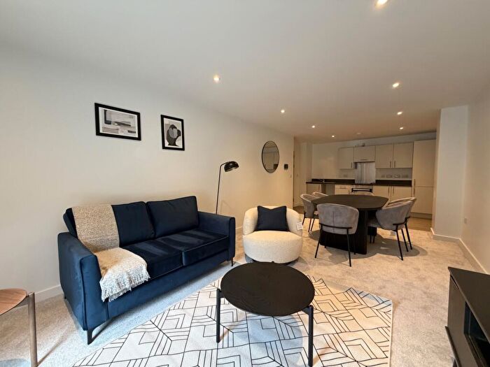 3 Bedroom Flat To Rent In Block B, Bridgewater Wharf, Ordsall Lane, Salford, M5
