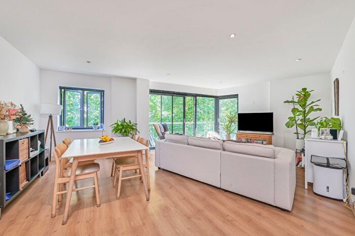 2 Bedroom Flat To Rent In Percy Laurie House, Upper Richmond Road, Putney, London, SW15