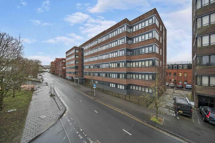 1 Bedroom Flat To Rent In Guild House, Swindon, SN1