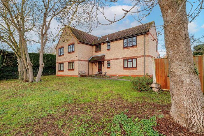 1 Bedroom Flat For Sale In Bensley Drift, IP19