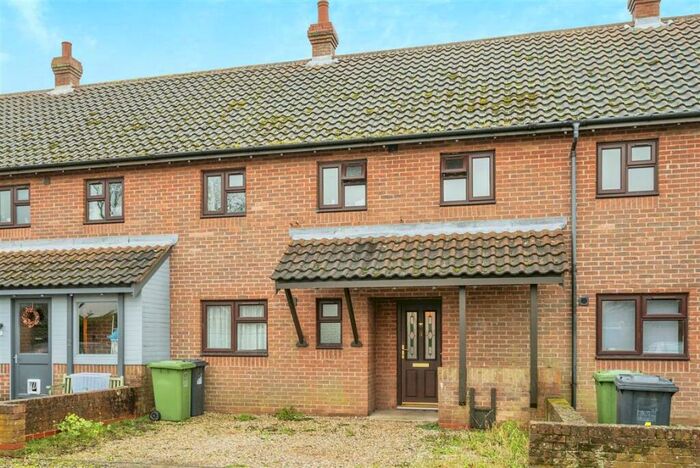3 Bedroom Terraced House For Sale In Tinkers Close, Aldborough, Norwich, NR11