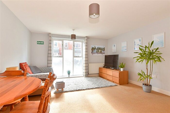 2 Bedroom Flat For Sale In Edward Vinson Drive, Faversham, Kent, ME13