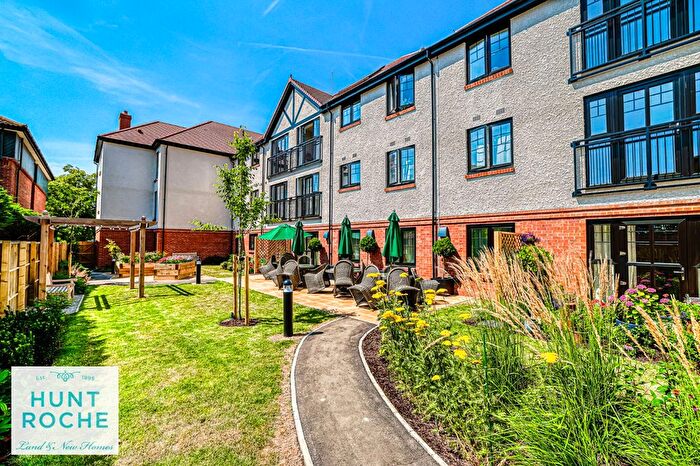 1 Bedroom Flat For Sale In Apartment, Chalkwell Avenue, Westcliff-On-Sea, Essex, SS0