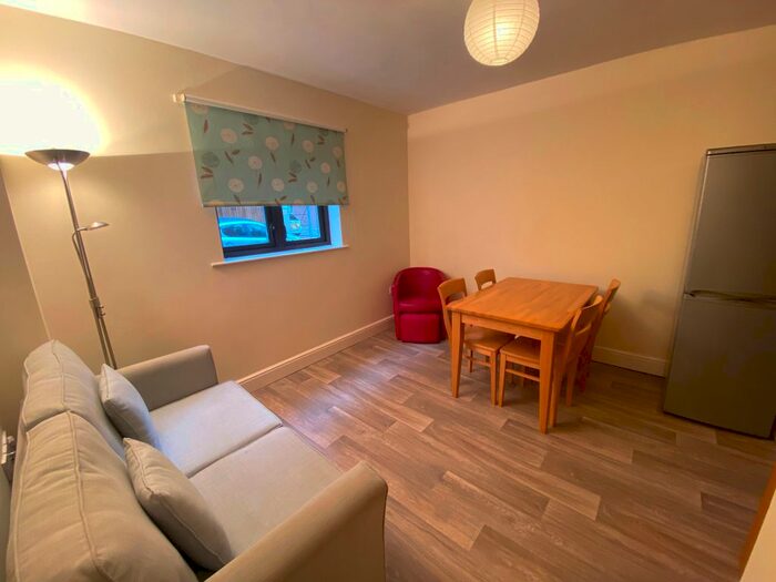 2 Bedroom Flat To Rent In Scoles Green, Norwich, NR1