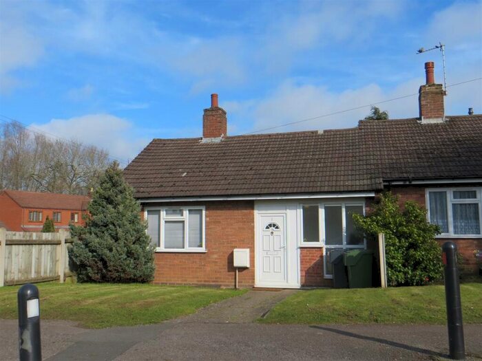 1 Bedroom Semi-Detached Bungalow To Rent In Maple Road, B45
