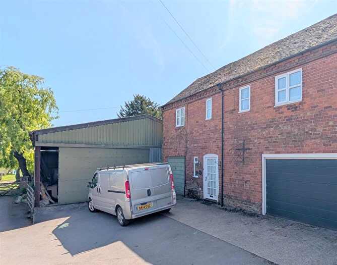 2 Bedroom Flat To Rent In Welland Court Lane, Upton-Upon-Severn, Worcester, WR8