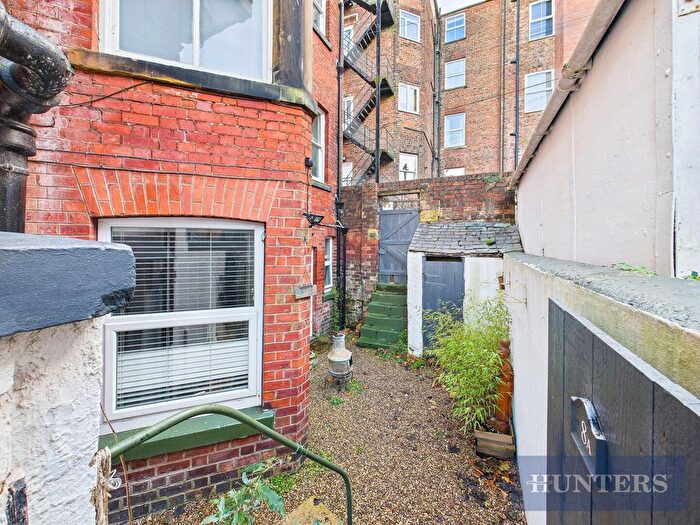1 Bedroom Flat For Sale In St. Martins Square, Scarborough, YO11