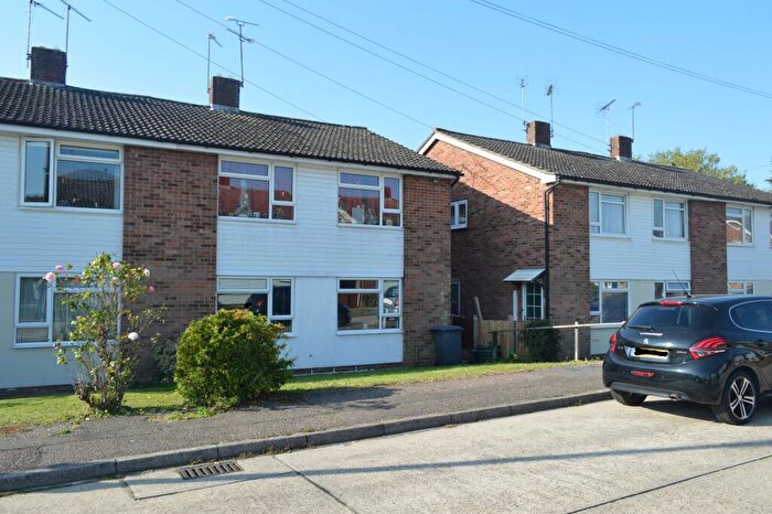 2 Bedroom Maisonette To Rent In Kelvedon Close, Broomfield, CM1