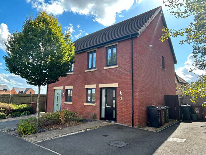 2 Bedroom Semi-Detached House To Rent In Epping Road, Corby, NN18