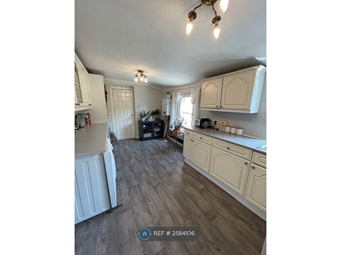 2 Bedroom Flat To Rent In Woolwich Road, London, SE7