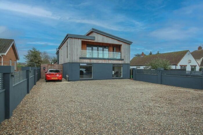 5 Bedroom Detached House For Sale In Grimston Road, South Wootton, King's Lynn, PE30