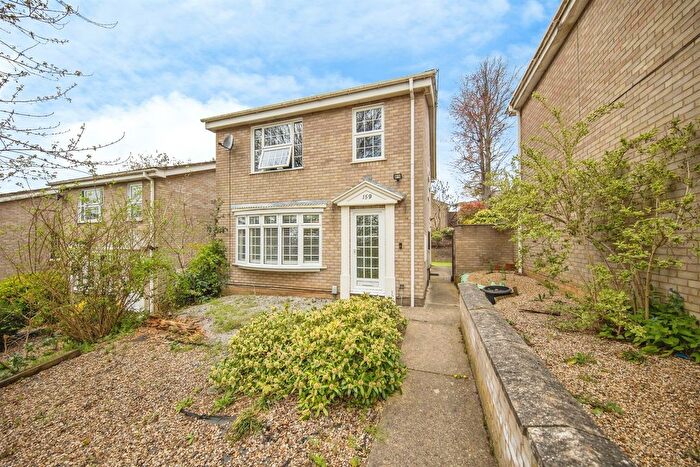 4 Bedroom Detached House For Sale In Heatherhayes, Ipswich, IP2