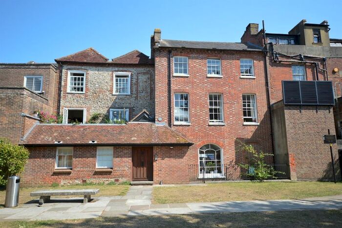 2 Bedroom Flat To Rent In Cathedral Green, South Street, Chichester, PO19