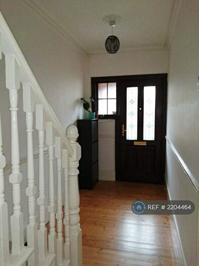 3 Bedroom Semi-Detached House To Rent In Clifton Road, Wallington, SM6