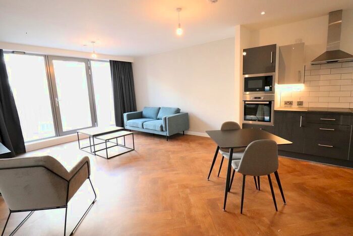 1 Bedroom Flat To Rent In Broadside, Oldham Road, New Cross, M4