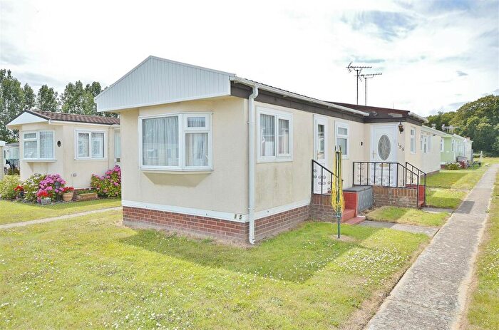 2 Bedroom Park Home For Sale In Meadow View Park, St. Osyth Road, Little Clacton, CO16