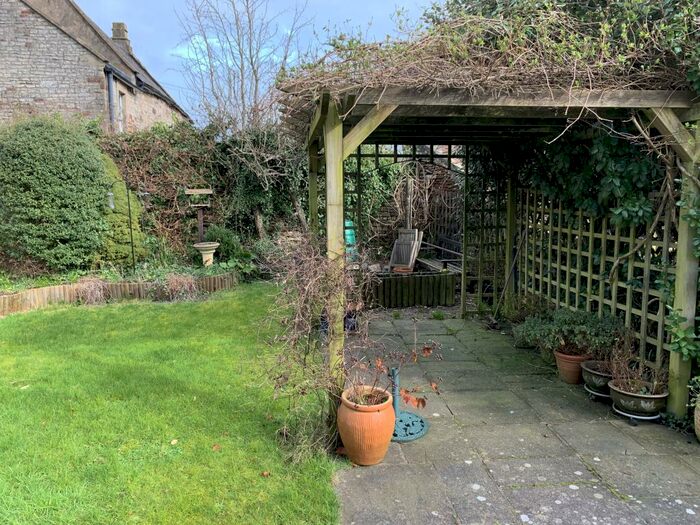 2 Bedroom Bungalow To Rent In Midsomer Noton, BA3